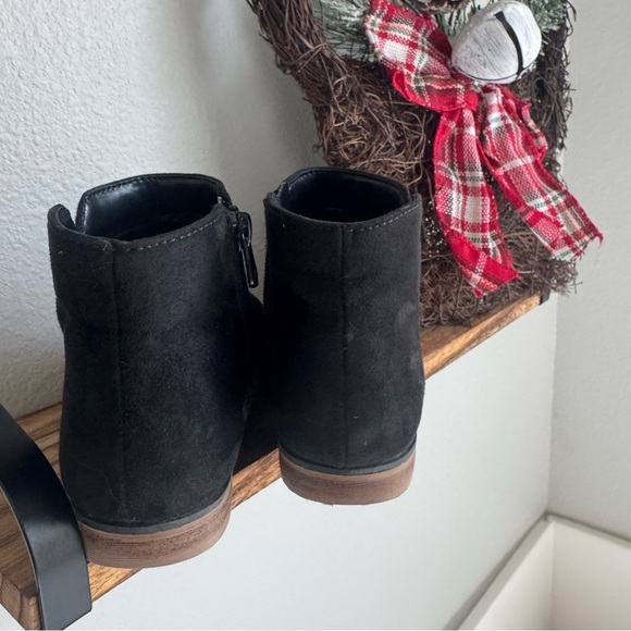 Cat & Jack Black Ankle Booties - Picture 2 of 3
